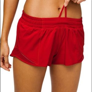 Lululemon Red  Hotty Hot 2.5 shorts